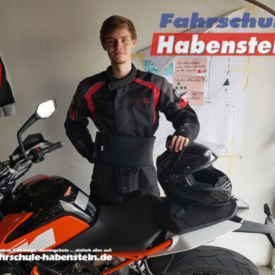 Motorradausbildung-Klasse-A-A1-AU-A2-Aufstieg-Motorrder-Ferienkurse-ASF