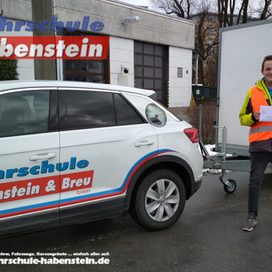 fahrschule-in-rosenheim-anhaengerfuehrerschein-fuehrerschein-be-pferde-anhaenger-wohnwagen