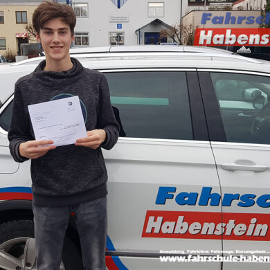 fahrschule-in-rosenheim-autofuehrerschein-fahrsimulator-motorradfuehrerschein