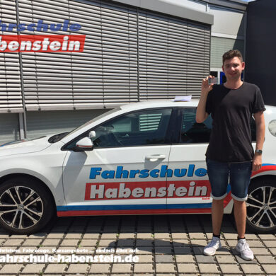 fahrschule-in-rosenheim-autofuehrerschein-mit-17-schnellkurs-ferienkurs-motorrad-fuehrerschein-mit-18