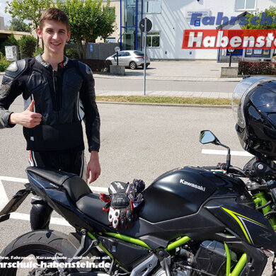 fahrschule-in-rosenheim-bad-aibling-schechen-grokarolinenfeld-autofuehrerschein-motorradfuehrerschein-aufstiegpruefung