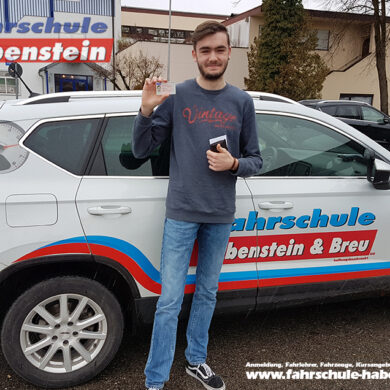 fahrschule-in-rosenheim-bad-endorf-halfing-autofuehrerschein-mit-17