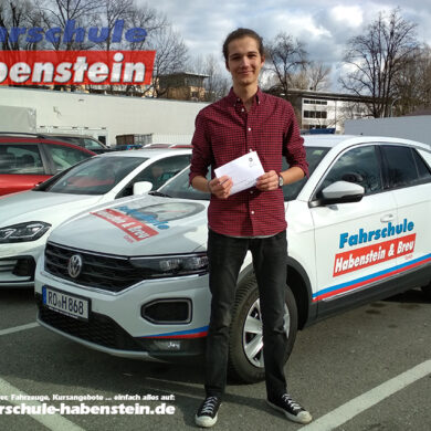 fahrschule-in-rosenheim-fahrsimulator-simulator-5x-pro-woche-unterricht-praxis