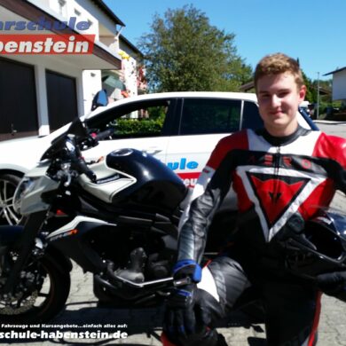 fahrschule-in-rosenheim-kolbermoor-bad-aibling-stephanskirchen-schlossberg-auto-fuehrerschein-arabisch-umschreiber