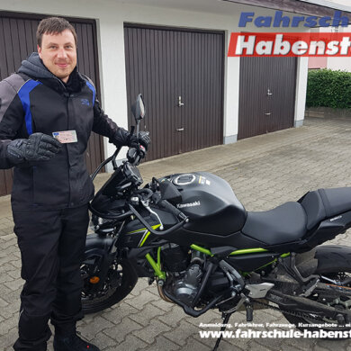 fahrschule-in-rosenheim-kolbermoor-schechen-bad-aibling-vogtareuth-motorrad-fahren-fuehrerschein-schnellkurs
