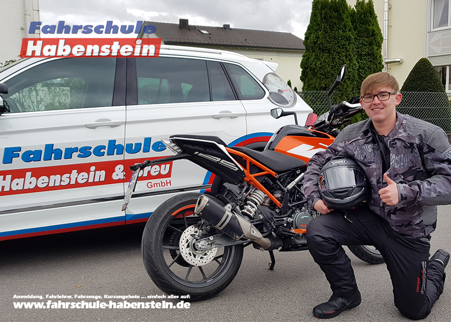 fahrschule-in-rosenheim-motorrad-fuehrerschein-mit-18-autofuehrerschein