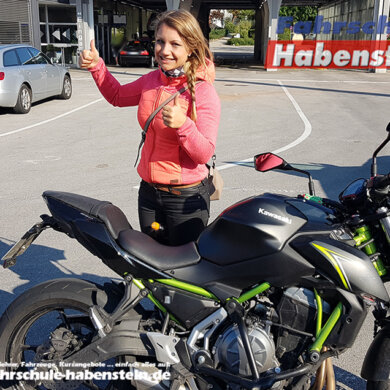 fahrschule-in-rosenheim-motorradfuehrerschein-kawasaki-motorradfahren