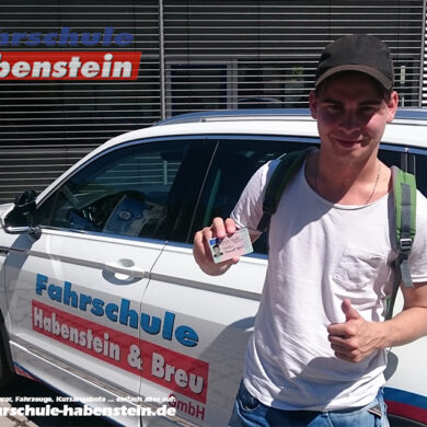 fahrschule-in-rosenheim-motorradfuehrerschein-lkw-fuehrerschein-mit-18