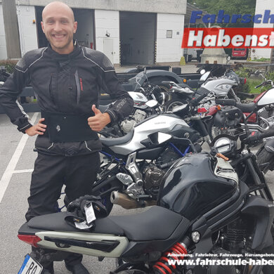 fahrschule-in-rosenheim-motorradfuehrerschein-stufenaufstieg-a1-a2-a-unbeschraenkt-intensivkurs