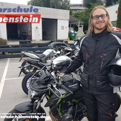 fahrschule-in-rosenheim-motorrafuehrerschein-schnellkurs-ferienkurs-motorrad-kawasaki