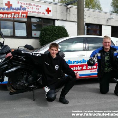 fahrschule-in-rosenheim-riedering-stephanskirchen-motorrad-fuehrerschein-aufstieg-stuefenfhrerschein