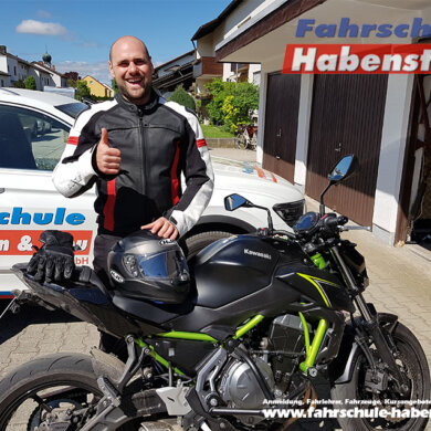 fahrschule-in-rosenheim-schechen-motorradfuehrerschein-motorrad-unbeschraenkt