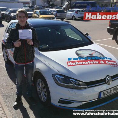 fahrschule-in-rosenheim-schechen-vogtareuth-autofuehrerschein-mit-17-begleitetes-fahren