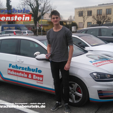 fahrschule-in-rosenheim-schechen-vogtareuth-autofuehrerschein-mit-18-jahren-schnellkurs-ferienkurs
