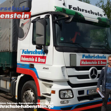 fahrschule-in-rosenheim-schechen-vogtareuth-lkw-fuehrerschein-mit-18-grundqualifikation