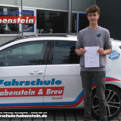 fahrschule-in-rosenheim-und-umgebung-autofuehrerschein-motorradfuehrerschein-begleitetes-fahren