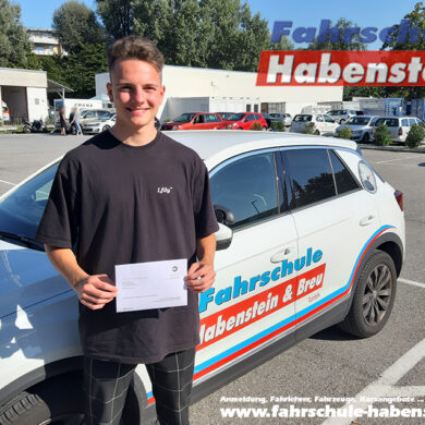 fahrschule-in-rosenheim-vogtareuth-schechen-autofuehrerschein-motorradfuehrerschein-lkw-fuehrerschein-fahrsimulator