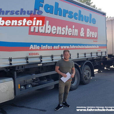 fahrschule-in-rosenheim-vogtareuth-schechen-lkw-fuehrerschein-mit-18-bildungsgutschein-wegebau-foerderung-lkw