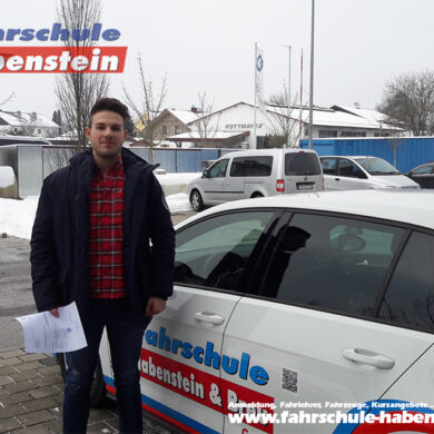 fahrschule-in-wasserburg-amerang-halfing-bad-endorf-auto-fuehrerschein-fahrsimulator-lkw-fuehrerschein-grundqualifikation