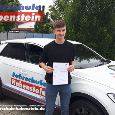 fahrschule-in-wasserburg-amerang-halfing-bad-endorf-autofuehrerschein-mit-18-begleitetes-fahren-mit-17