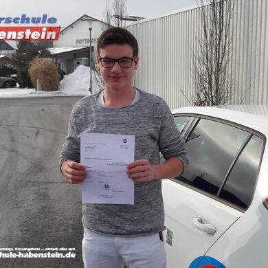 fahrschule-in-wasserburg-amerang-halfing-bad-endorf-fahrsimulator-fuehrerschein-auto-fuehrerschein-zertifizierung