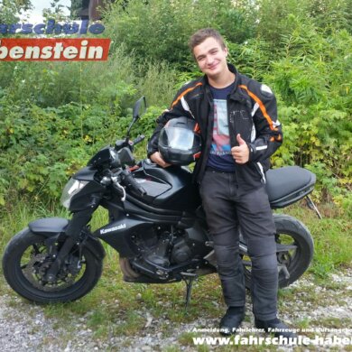 fahrschule-in-wasserburg-amerang-halfing-bad-endorf-motorradfuehrerschein-klasse-a-a1-a2-am-mofa