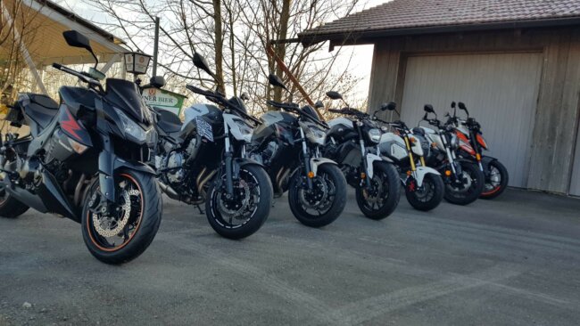 Gruppenbild Motorrad