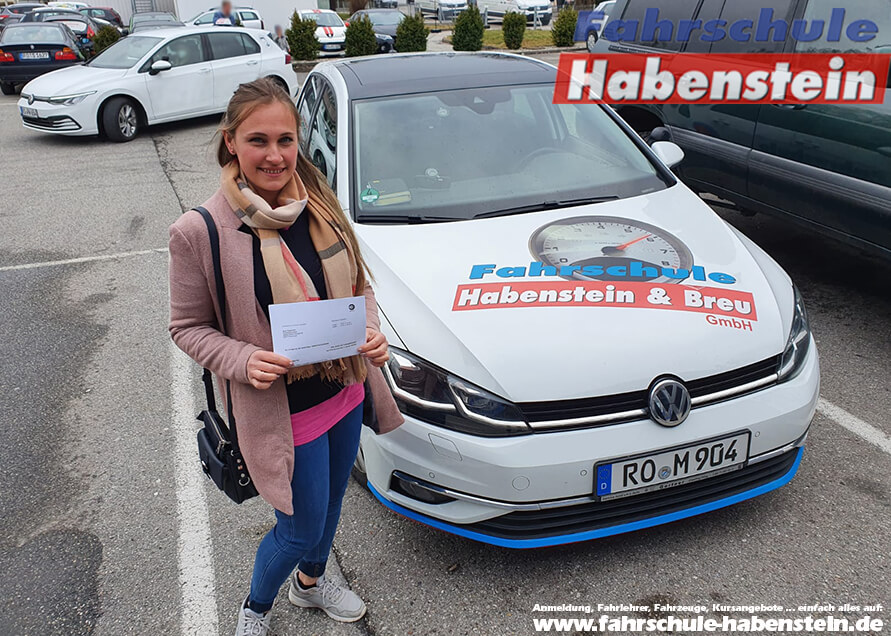 Herzlichen Glückwunsch zur bestandenen Fahrerlaubnisprüfung Klasse B in Rosenheim.