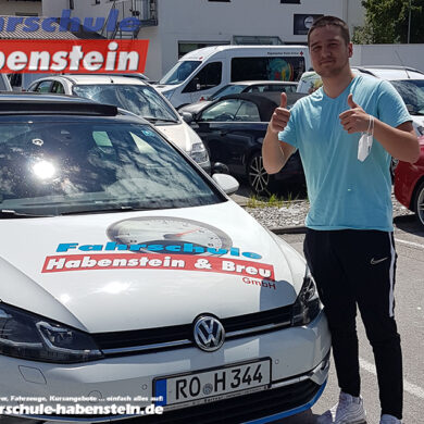 Herzlichen Glückwunsch zur bestandenen Führerscheinprüfung liebe Rijad!