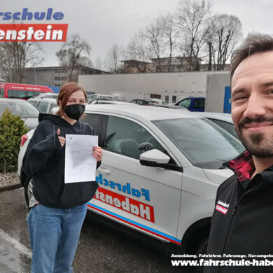 Herzlichen Glückwunsch zur bestandenen Führerscheinprüfung lieber Emily!