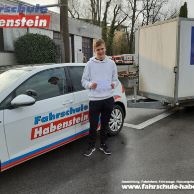 Herzlichen Glückwunsch zur bestandenen Führerscheinprüfung lieber Fabian!