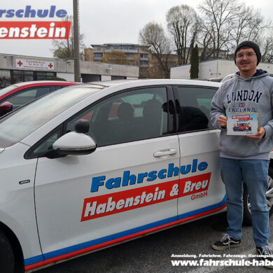 Herzlichen Glückwunsch zur bestandenen Führerscheinprüfung lieber Julian!
