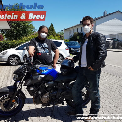 Herzlichen Glückwunsch zur bestandenen Führerscheinprüfung lieber Markus und Jan! Fahrschule - Rosenheim - Motorrad