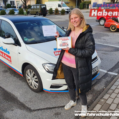 Herzlichen Glückwunsch zur bestandenen Führerscheinprüfung lieber Sophie!
