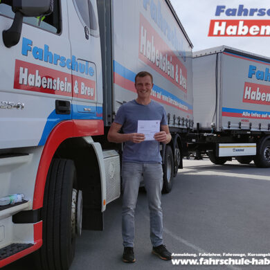 Herzlichen Glückwunsch zur bestandenen Prüfung lieber Emmeran!